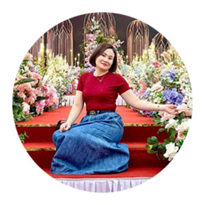 Ms Hoài