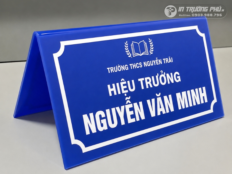 Biển mica chữ A