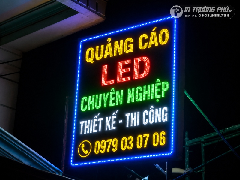 hộp đ&egrave;n led ruồi