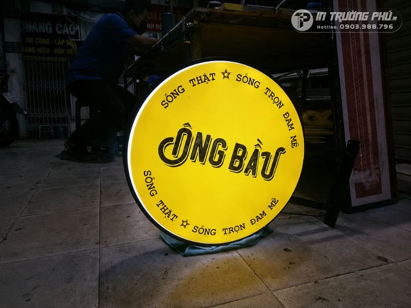 Hộp đ&egrave;n LED h&uacute;t nổi