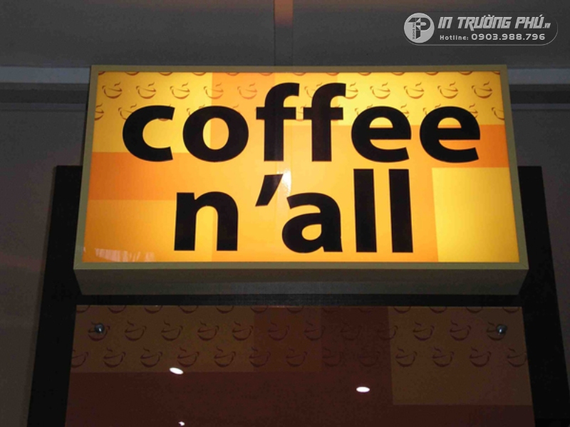 Hộp đ&egrave;n mica d&aacute;n decal