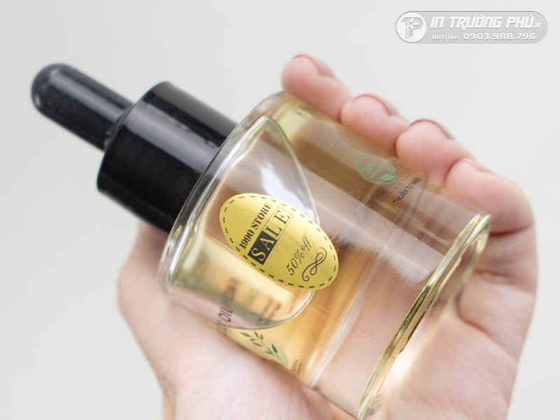 Lựa chọn k&iacute;ch thước tem c&acirc;n đối gi&uacute;p bao b&igrave; mỹ phẩm đạt độ thẩm mỹ cao nhất: