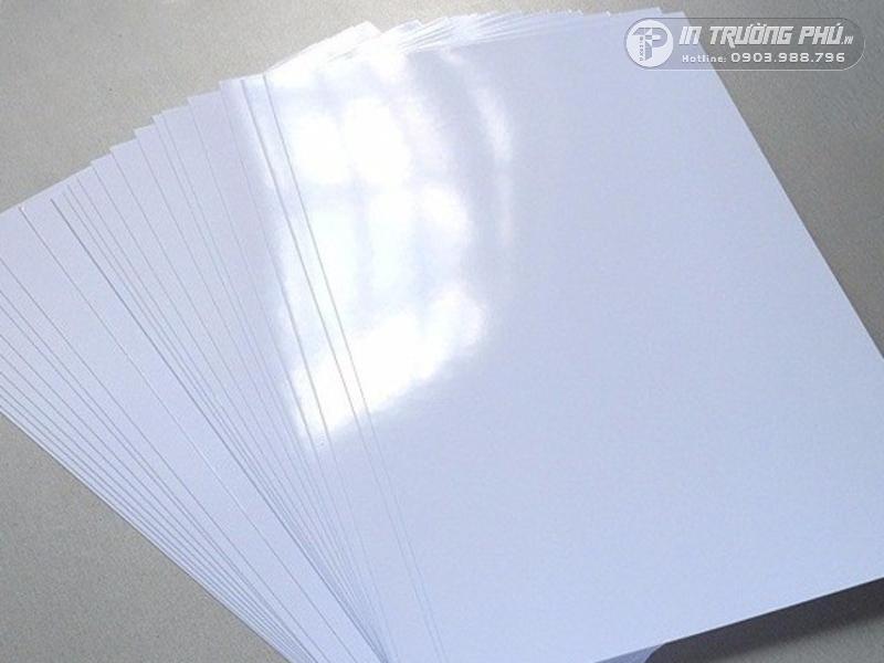 In tờ rơi d&aacute;n tường