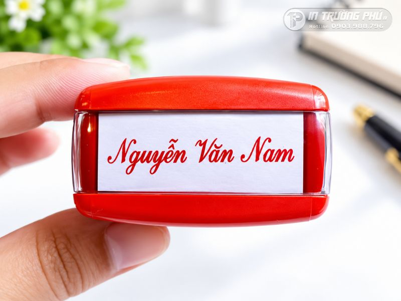 Khắc dấu gi&aacute;m đốc đẹp