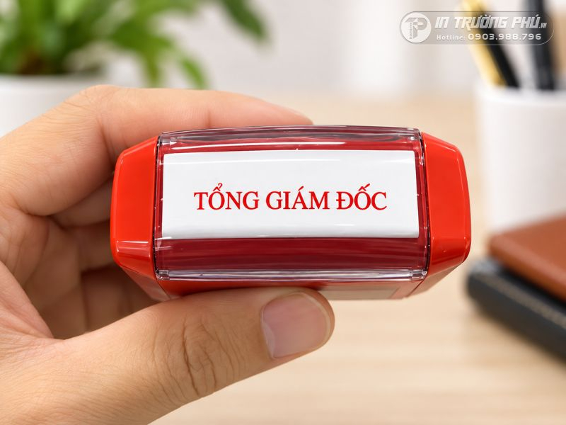Khắc dấu gi&aacute;m đốc 1 d&ograve;ng 