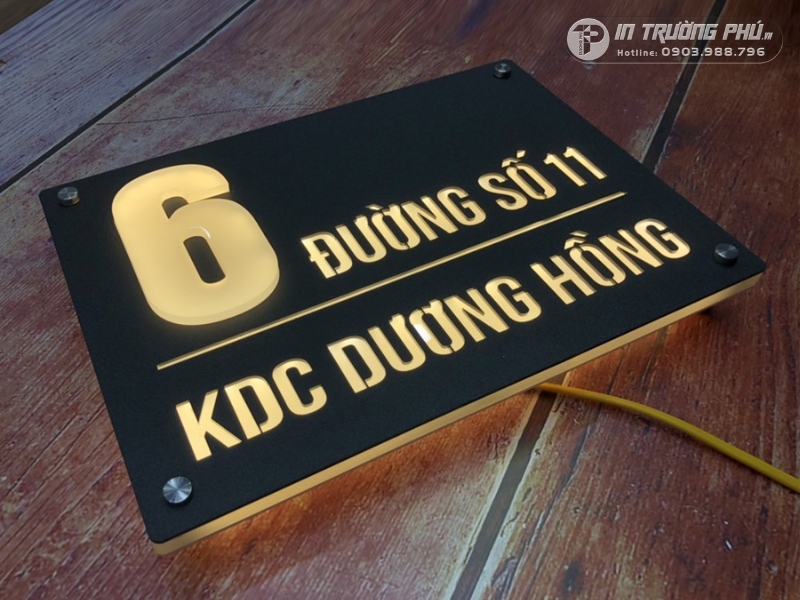 Biển số nh&agrave; ph&aacute;t s&aacute;ng