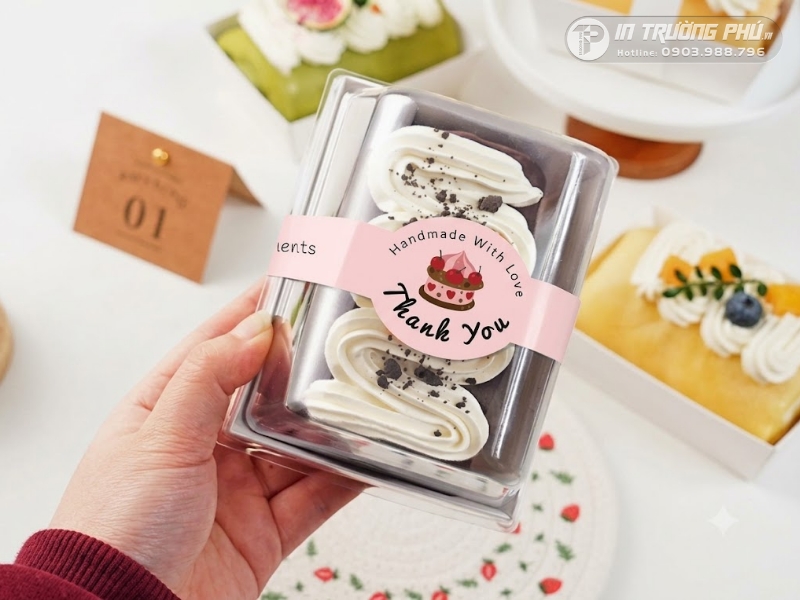 Mẫu tem cảm ơn kh&aacute;ch h&agrave;ng với họa tiết v&agrave; lời tri &acirc;n ấm &aacute;p
